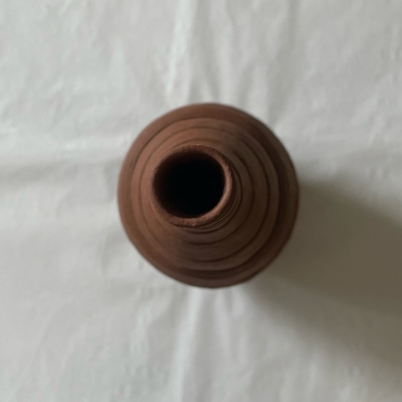 Handmade one of a kind earth tone Ceramic Vase by Israeli artist Orna Orr - Picture 10 of 16